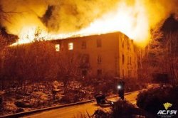 В Кировском районе сгорели 2 трехэтажных дома
